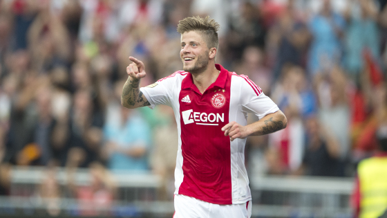 场中同样有 场中同样有