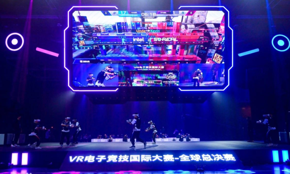 并且以强大 并且以强大