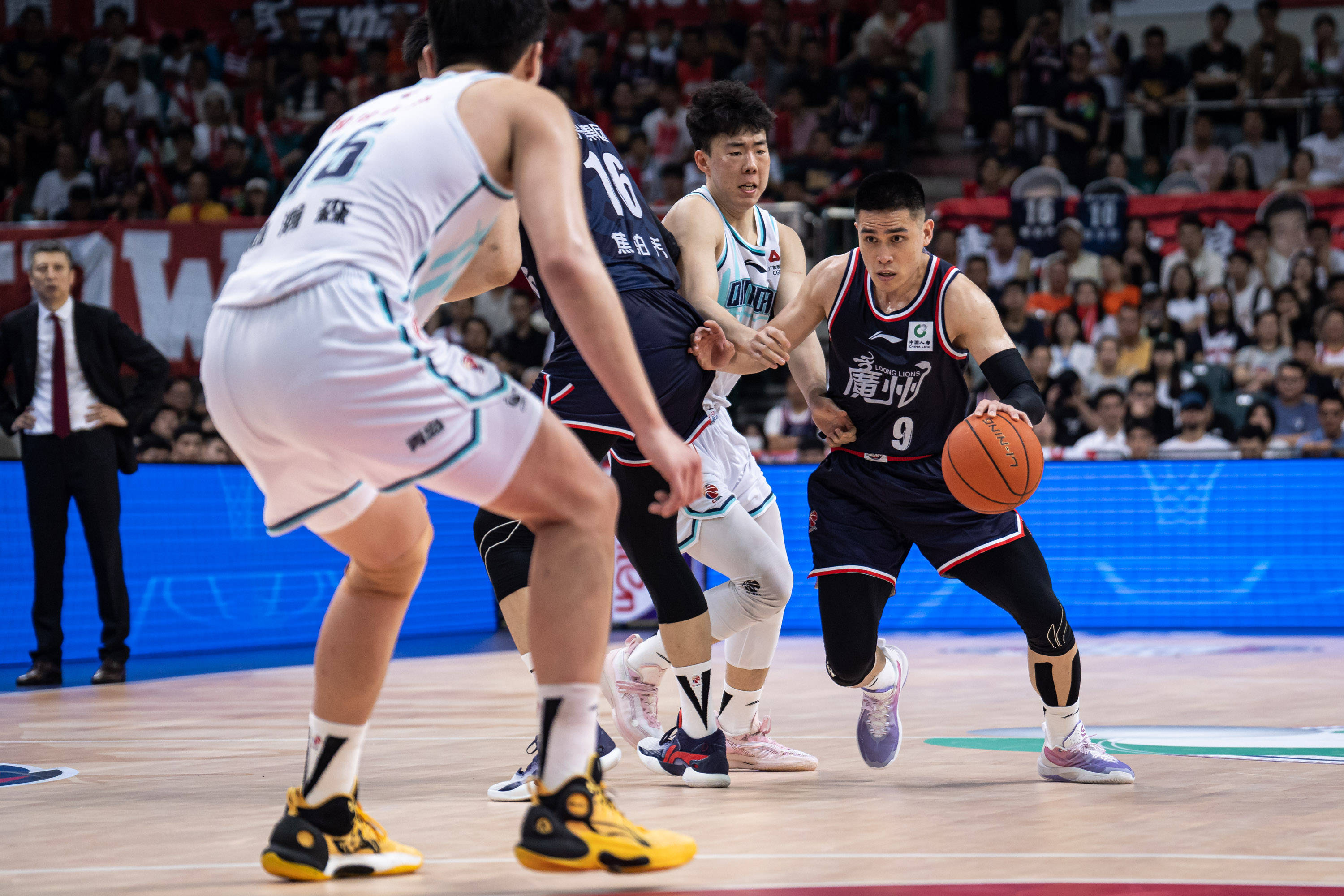 肩分离的动 肩分离的动