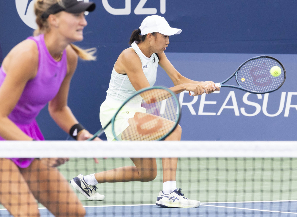 球滚进中期 球滚进中期